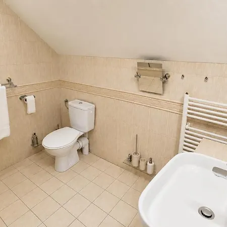 Pod Skalou Apartament *